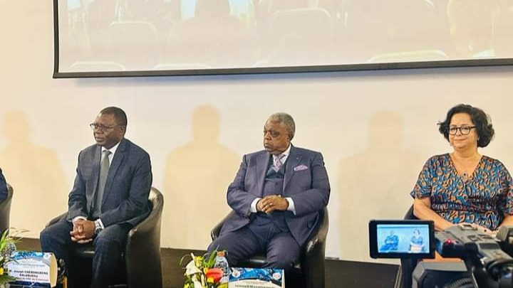 Régulation des médias sociaux : Le CNC et le RIARC se concertent à Yaoundé