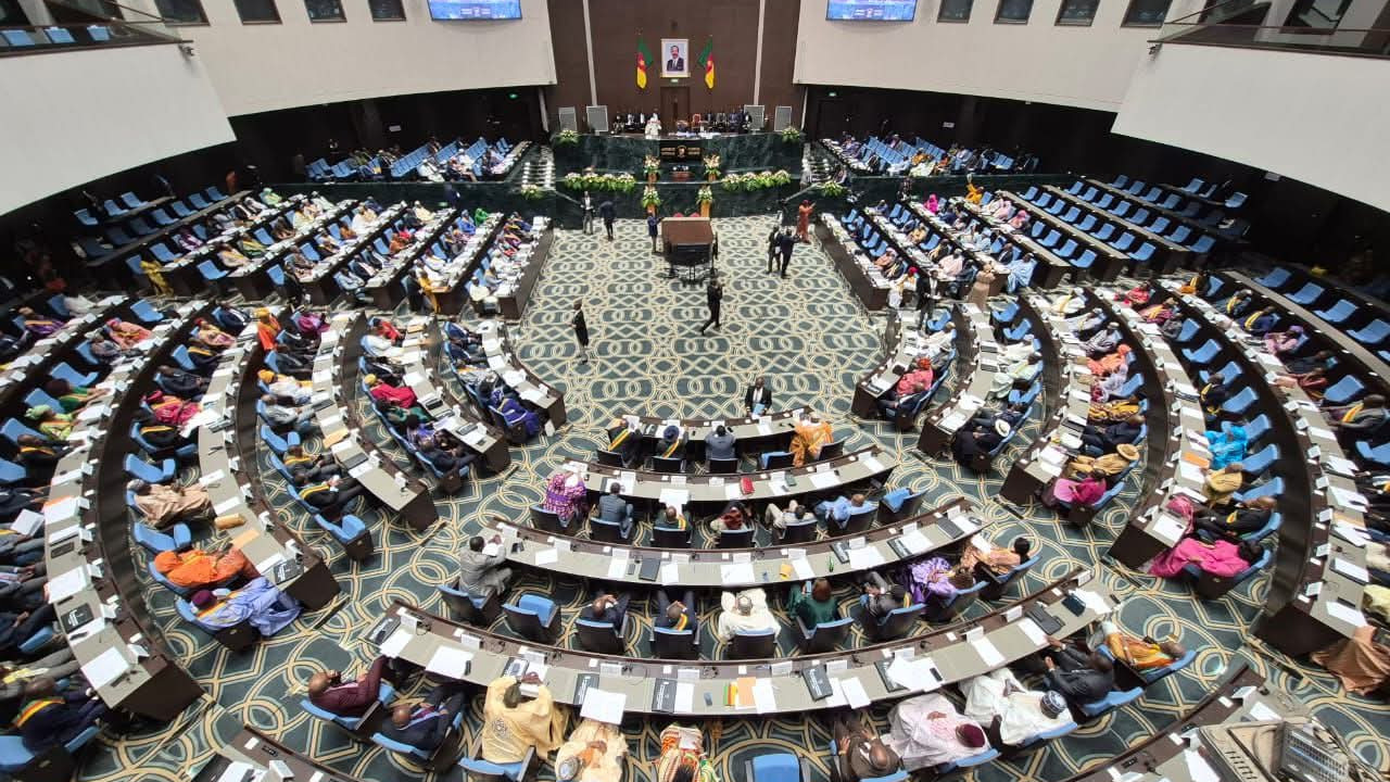 Cameroun : Le Parlement adopte la loi portant création du poste de vice-président