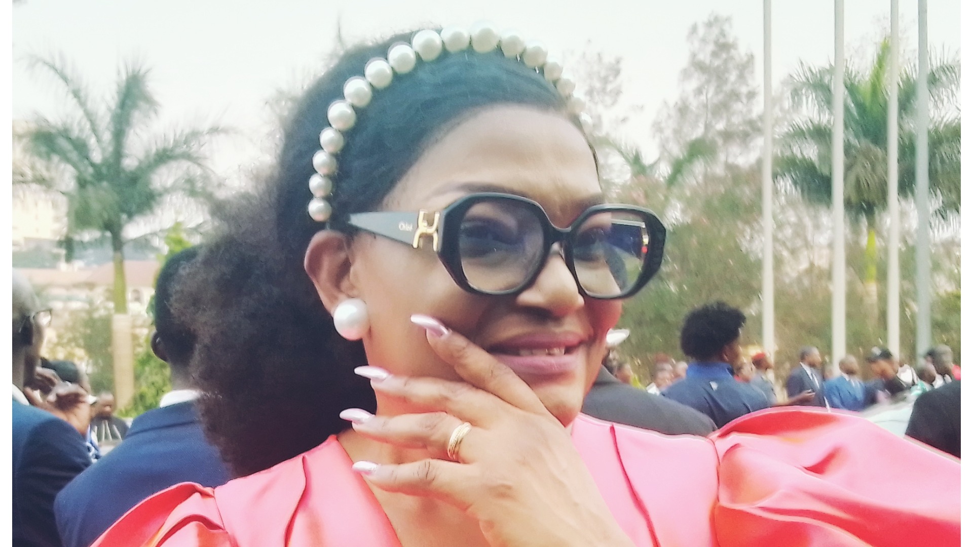 Pr Justine Diffo célèbre Paul Biya comme son héros lors de l'anniversaire du PR