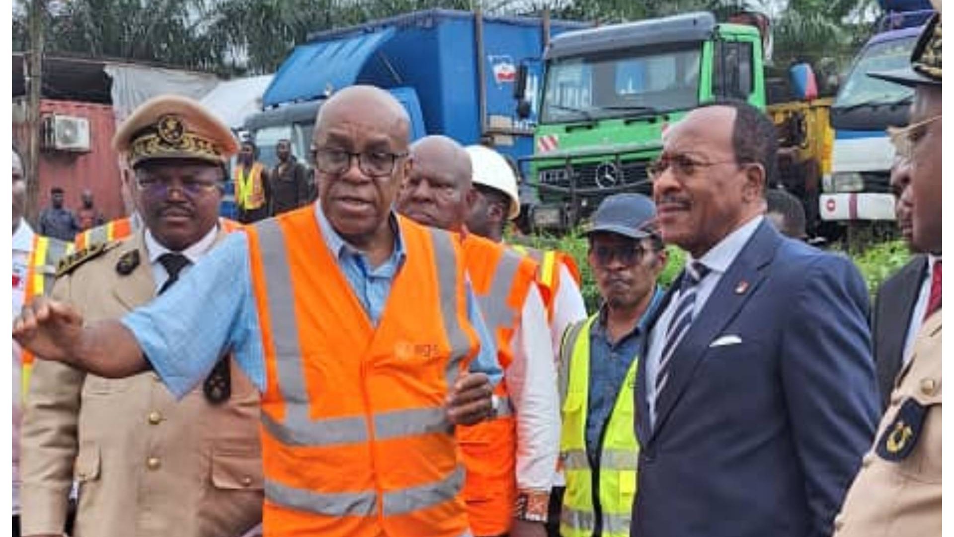 Le Ministre des Travaux Publics, Emmanuel NGANOU DJOUMESSI a entamé une visite de travail dans les régions du Littoral et de l'Ouest