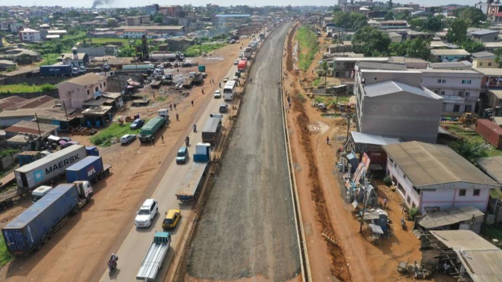 Les chantiers routiers de la ville de Douala : Phase 2 Entrée Est, le MINTP appelle les entreprises à plus d'efficacité