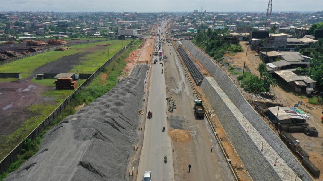 Entrée Est de la ville de Douala: l’entreprise MAG accélère la cadence des travaux routiers