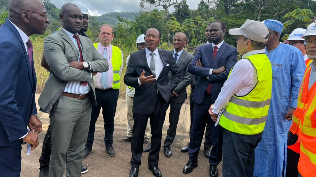 Autoroute Yaoundé-Douala, phase 1: le Ministre des Infrastructures et du désenclavement (Tchad) salue la mise en œuvre du projet