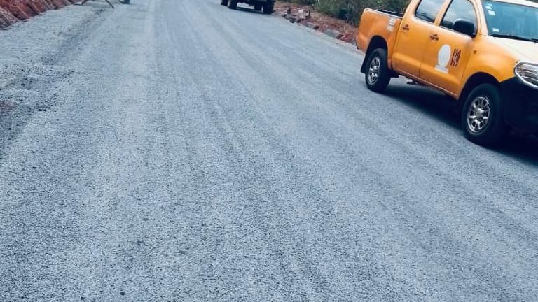 Construction de la route Nationale N21, les travaux avancent sur le tronçon Carrefour Ekong-Carrefour Biyebe