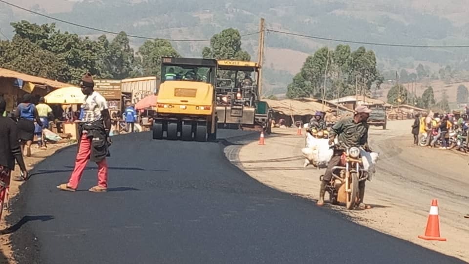 Matazem-Welcome to Bamenda Entreprise Bun’s: l’entreprise a démarré la pose de la grave bitume
