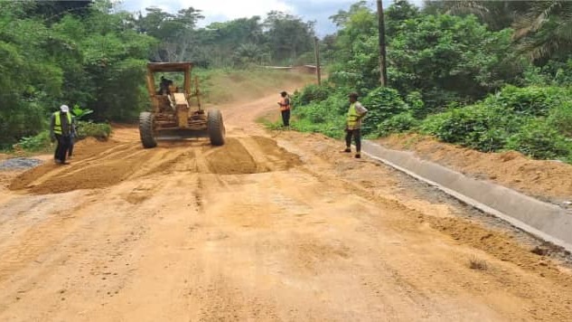 Bitumage en enduit superficiel bicouche de la route Songdiboma -Massock (16km): l'entreprise doit produire un planning d'achèvement des travaux