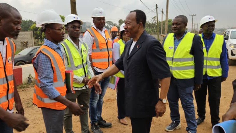 Le Ministre des Travaux Publics, Emmanuel NGANOU DJOUMESSI, effectue les 6 et 7 décembre 2024, une visite de travail dans les régions du Centre, du Sud, du Littoral et de l’Ouest