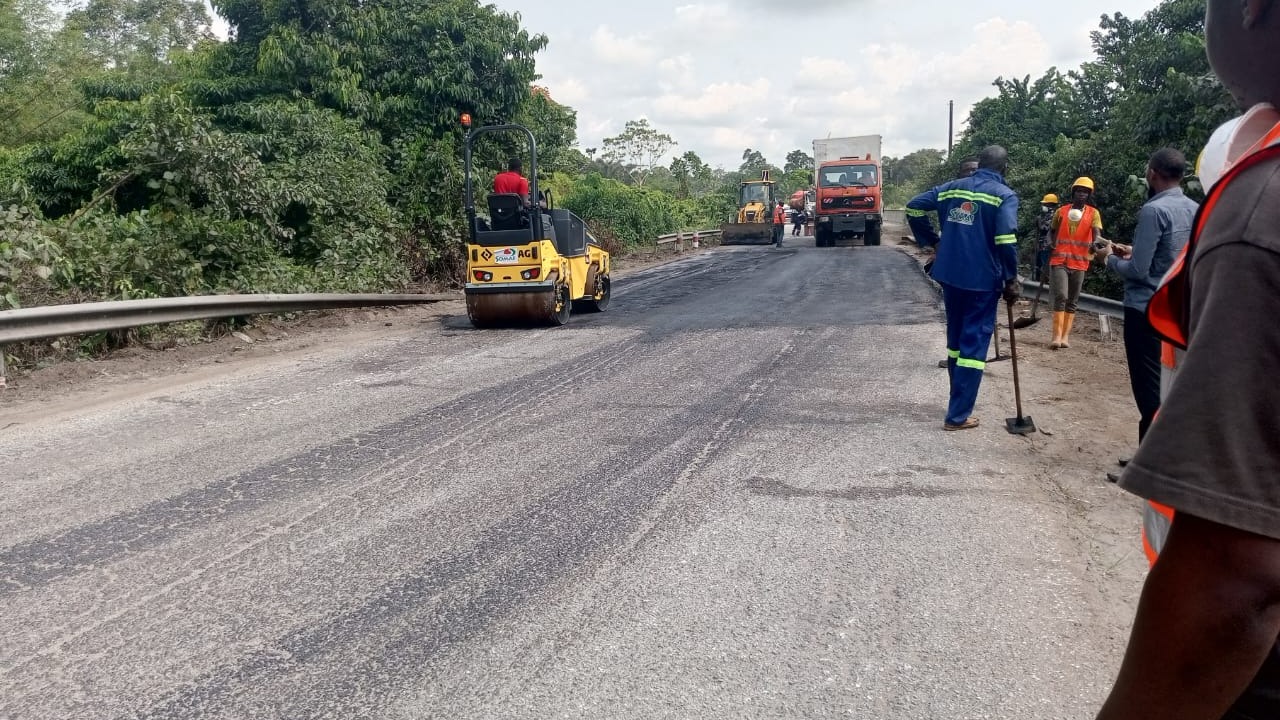 Exécution des travaux d'entretien sur la Nationale 7, Edéa-Kribi: deux entreprises mobilisées