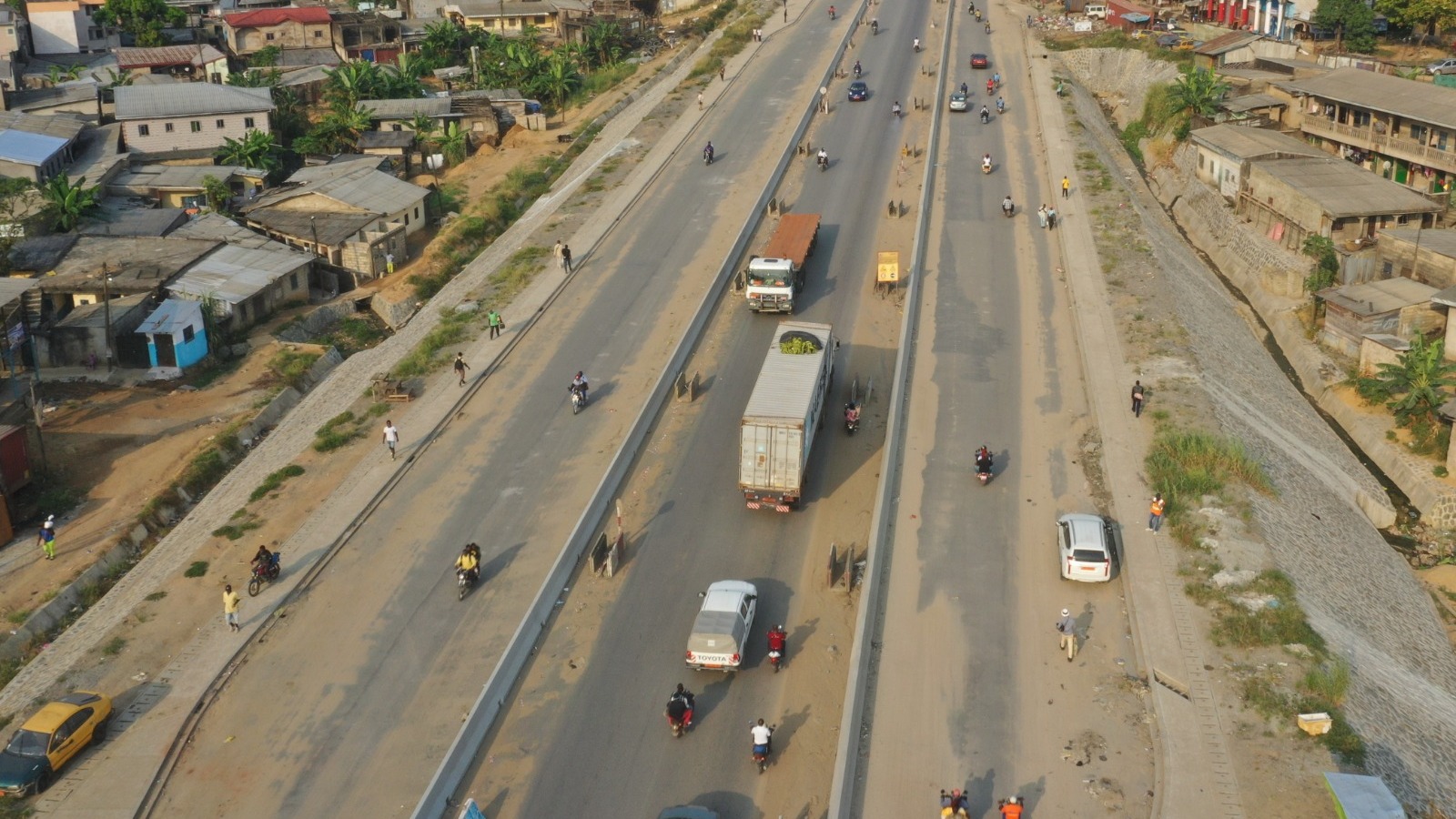 Entrée Est de la ville de Douala: l'entreprise Mag Sarl entrevoit la fin des travaux routiers au premier trimestre 2025
