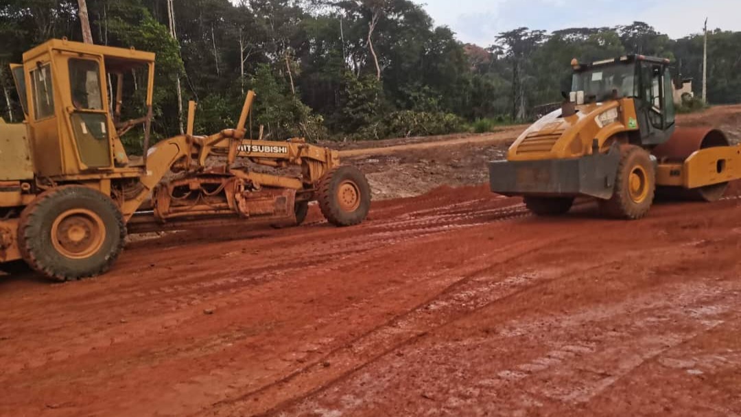 Construction du pont sur le fleuve Nyong à Malombo: les travaux progressent sur le terrain