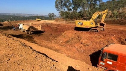 Construction de la section Kumbo – Ndu – Nkambe – Misaje : on prépare la mise en œuvre des enrobés sur le lot Kumbo – Ndu (39 km)
