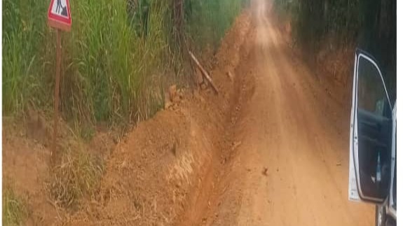 Nyong et So’o : les travaux de réhabilitation de la route Nkolmetet (inter N9)- Carrefour Ngoantet avec bretelles Entrée CETIC  sont achevés et réceptionnés