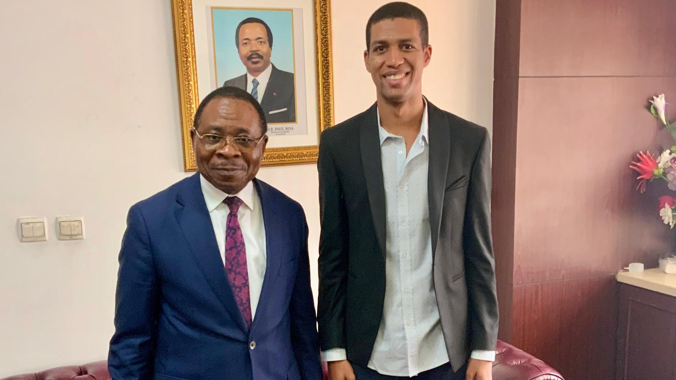 L'honorable Jonathan Engamba:  Rencontre avec le Ministre Gaston Eloundou Essomba