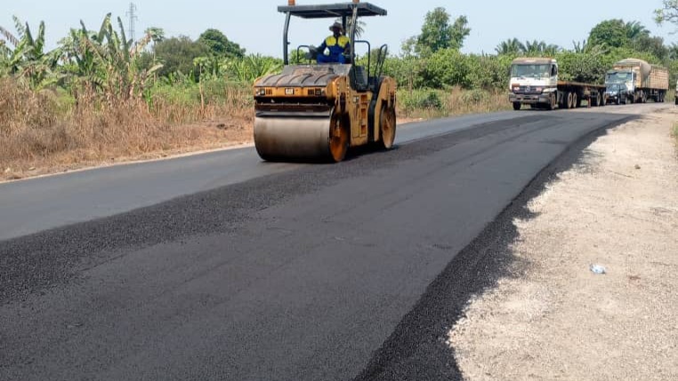 Entretien de la route Nationale N°5, Bekoko-pont du Nkam-Bandjoun : les travaux se poursuivent sur le terrain