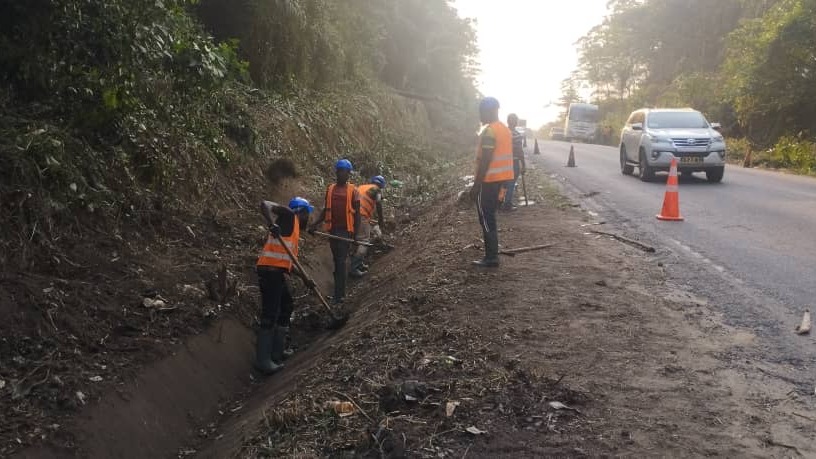 Entretien de la Nationale 3, section Yaoundé-Douala: une planche d'essai pour la réalisation des travaux de cantonnage