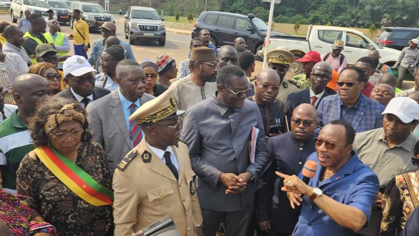 Phase 2 de l’autoroute Yaoundé-Douala : le Ministre des Travaux Publics va à la rencontre des riverains