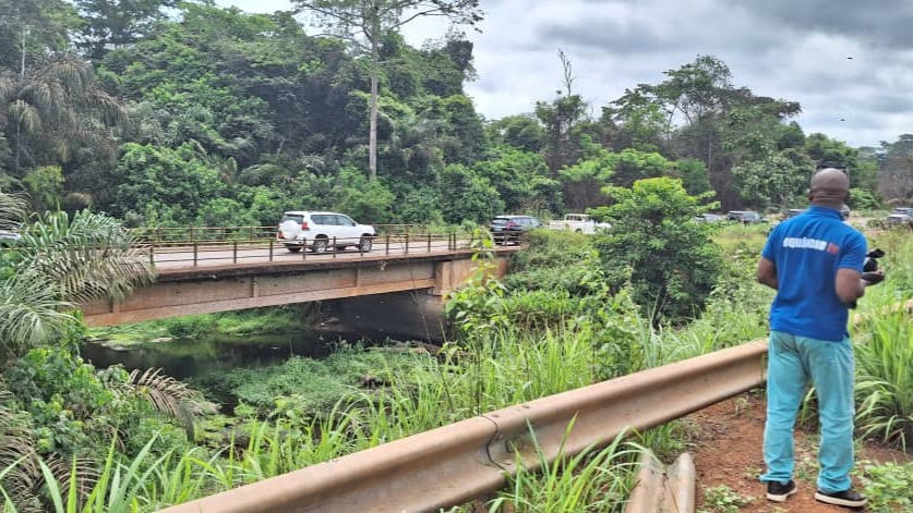 Traversée de la rivière Mfoumou : la batterie de dalots existants sera remplacée par un dalot