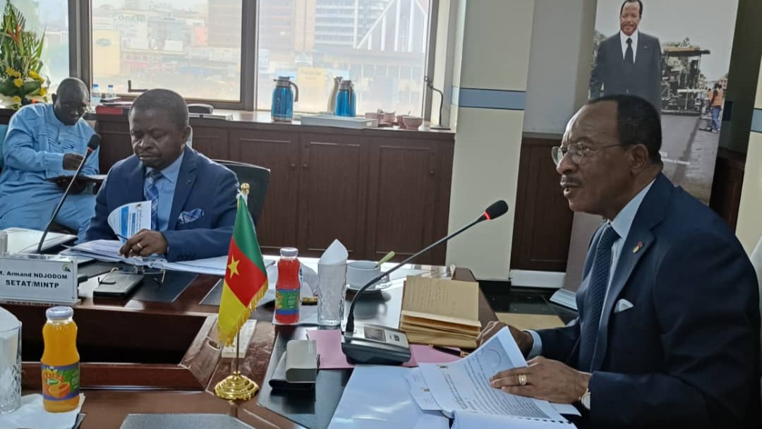 Ebolowa-Akom II-Kribi (179,279 km) : le MINTP élague les contraintes liées à la libération des emprises et prescrit le maintien de la circulation avant les travaux
