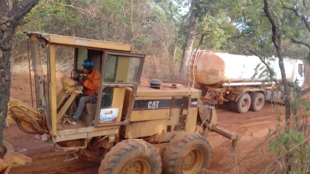 Route Mossé-Iboti (11,50km): l'entreprise doit respecter la stratégie d'entretien des routes en terre au phasage des travaux