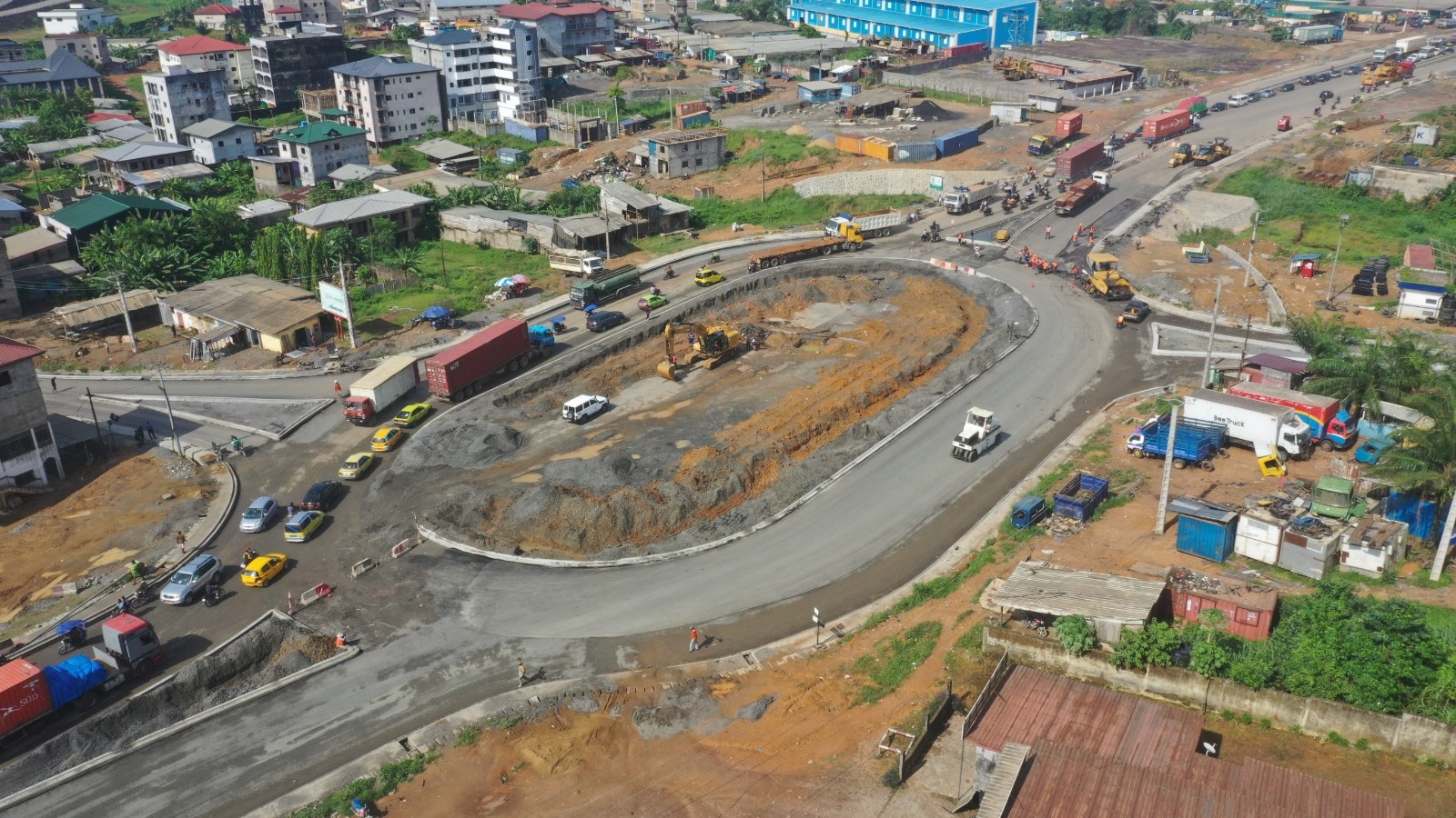 Aménagement de l’Entrée Est de Douala, phase 2: près de 90% des travaux routiers réalisés