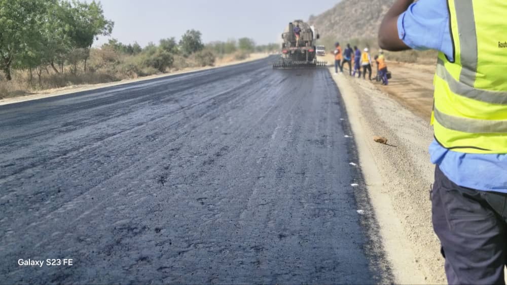 Reconstruction de la section Mora-Tchakamari : l’entreprise évolue dans la mise en œuvre de la couche de base