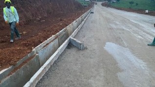 Construction du lot Ndu – Nkambe : l’entreprise intensifie les travaux de chaussée avec un avancement satisfaisant
