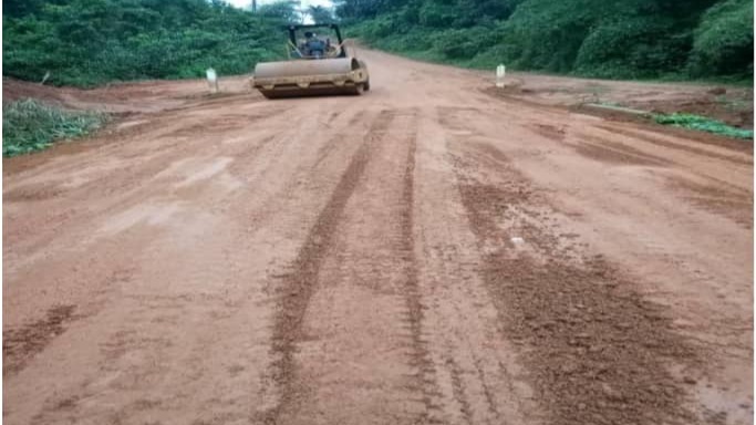 Bitumage en enduit superficiel bicouche de la route Songdiboma -Massock (16km): l'entreprise est appelée à se remobiliser