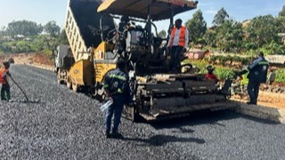 Avancement du chantier Ndu–Nkambe (31 km) : les travaux de chaussée s’accélèrent dans le Nord-Ouest
