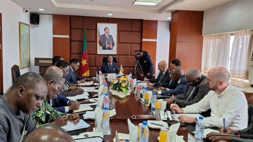 Reconstruction de traversée de la Falaise de Dschang: l'entreprise et la mission de contrôle sont contractualisées