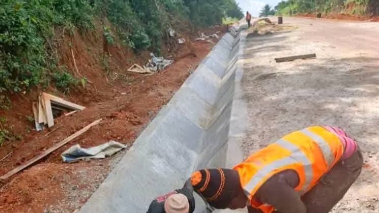 Bitumage de certains tronçons de route communale dans le Mfoundi : l’entreprise accélère les travaux