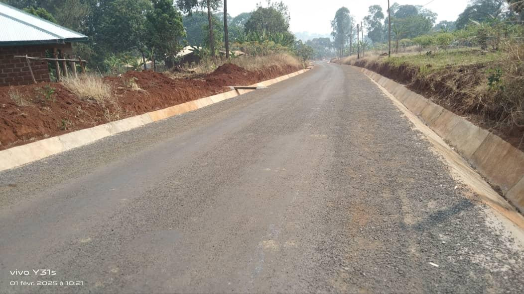 Route Babadjou-Bamenda: 6,5 Milliards pour l’aménagement de 39 km de routes communales le long de l’itinéraire