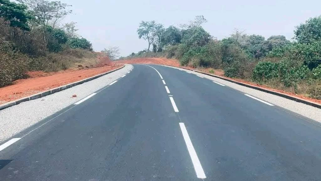 égion de l’Est: la route_Mandjou_Akokan (45 km) livrée en 2022 (septennat 2018-2025)
