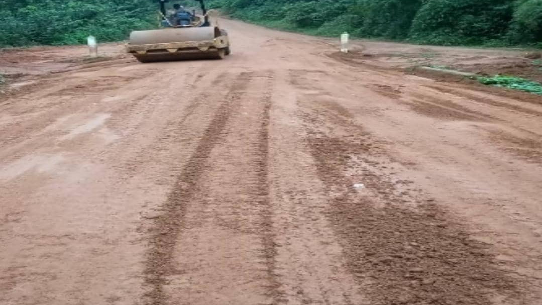 Route Songdiboma – Massock (16 km) : les travaux de bitumage de la tranche Conditionnelle progressent
