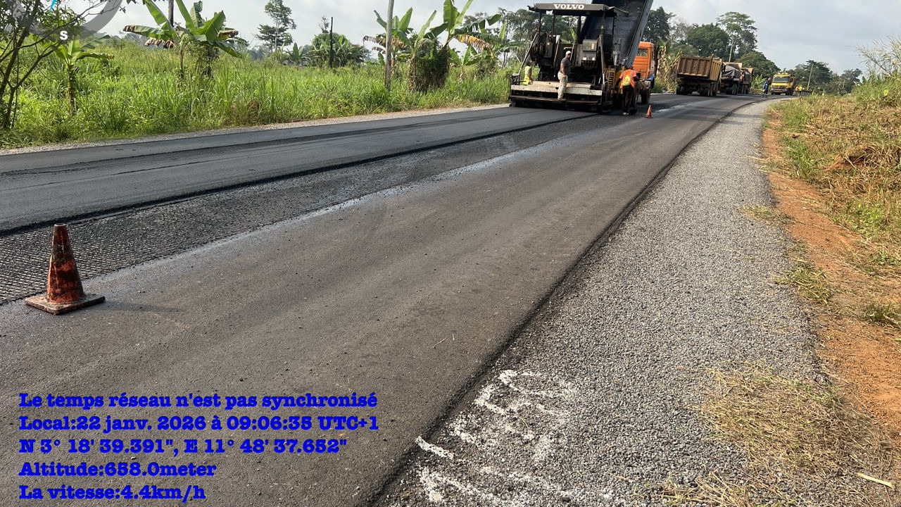 Réhabilitation de la route Mbalmayo–Sangmélima : le renforcement de la chaussée par géogrilles se poursuit sur le lot 2