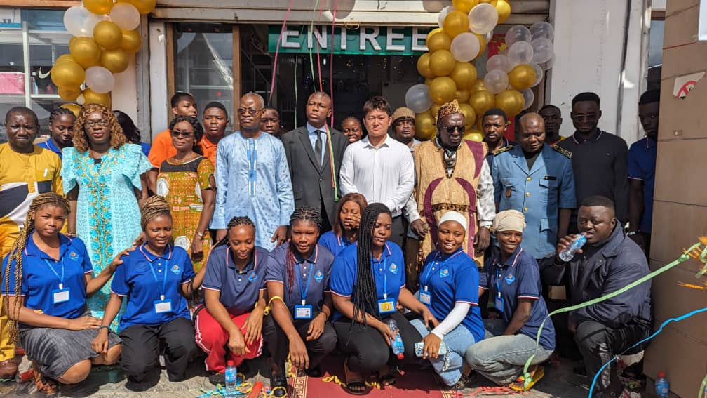 Réouverture du supermarché Sino Smart à Yaoundé : employés et dirigeants soulagés de reprendre les activités